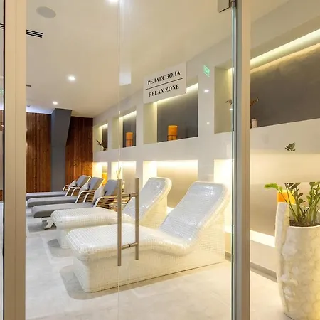 Pirin Sense Sunny Ap - - Free Parking